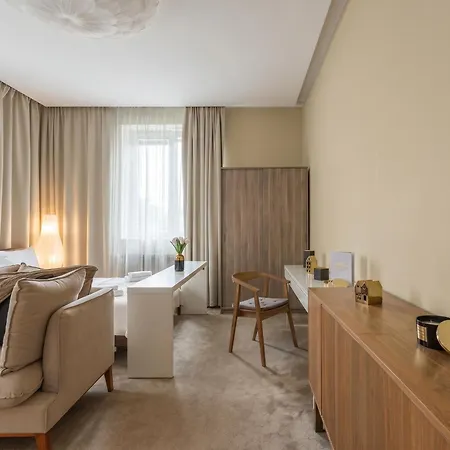 Comfort Center - Plac Konstytucji 3